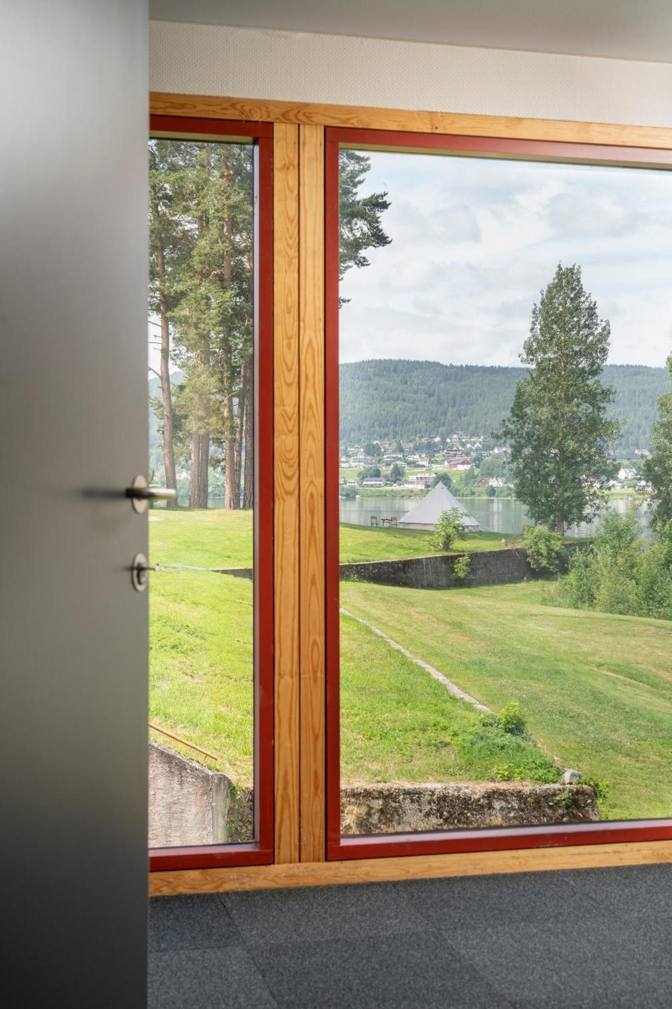 Thorbjornrud Hotell Jevnaker Buitenkant foto