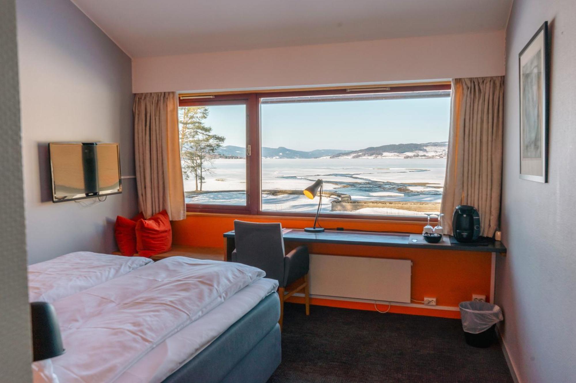Thorbjornrud Hotell Jevnaker Buitenkant foto