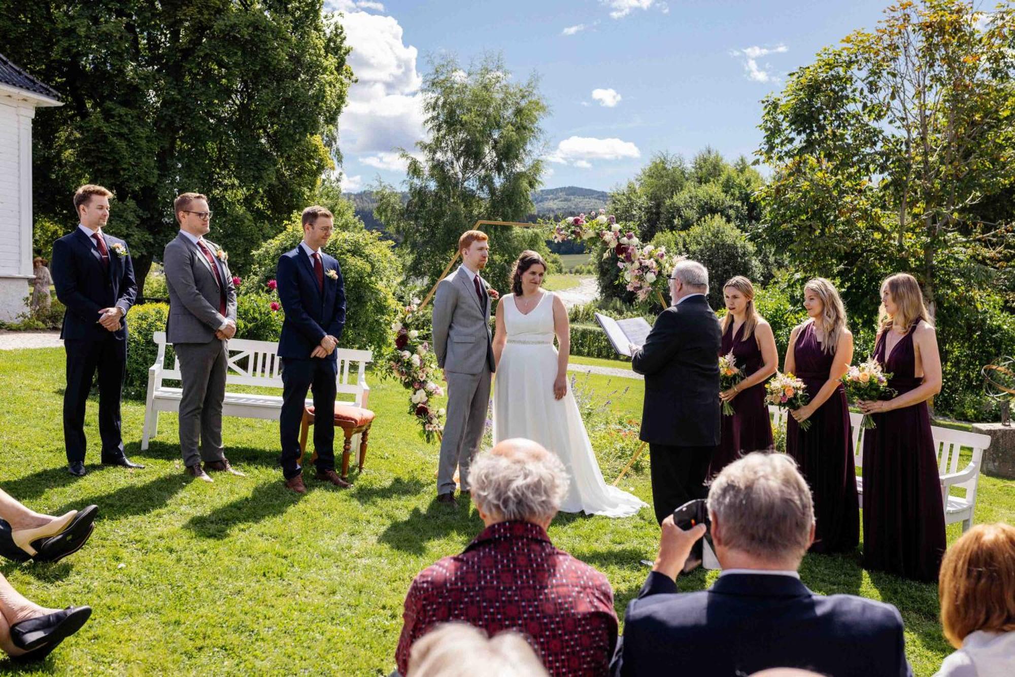 Thorbjornrud Hotell Jevnaker Buitenkant foto